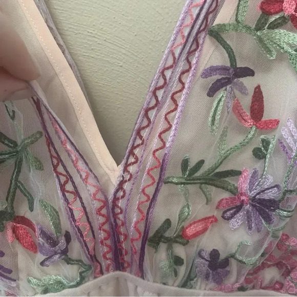 Raga In the Fields Purple Embroidered Dress Size Medium NWT New - Picture 15 of 15